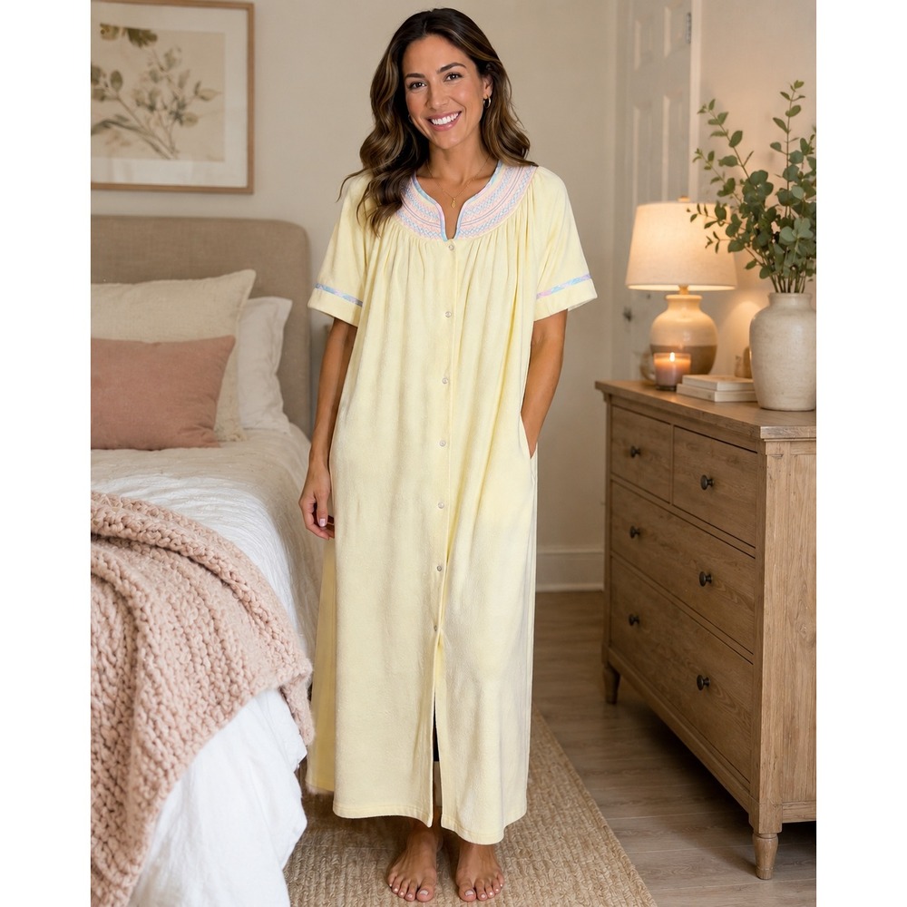 Vintage Leisure Life Womens Size Medium Yellow Terry Cloth House Dress Robe Snap